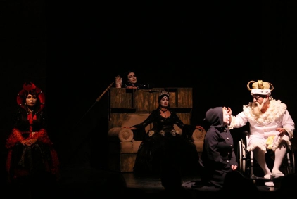 MIT24: The King Dies de Eugne Ionesco - Ganja State Drama Theater 